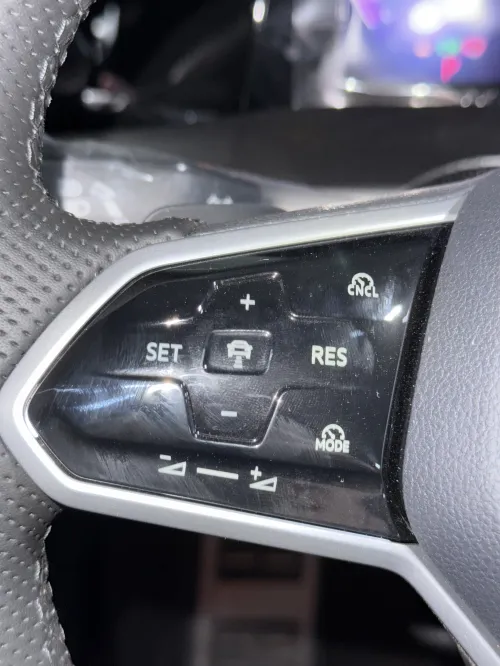 Volkswagen Golf 8.5 2025 R line