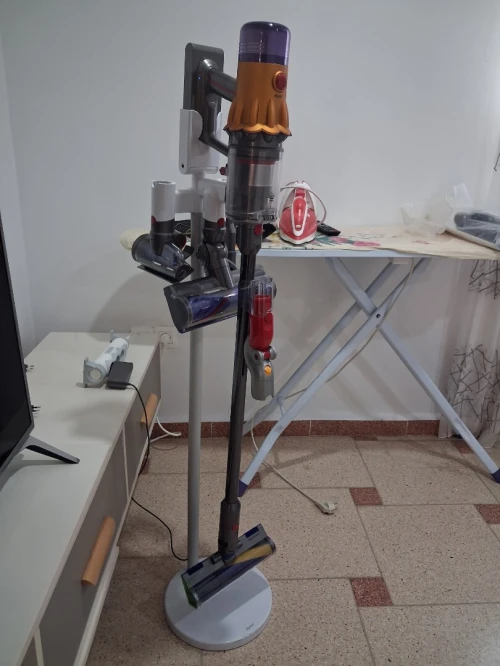 Aspirateur balai Dyson V12.