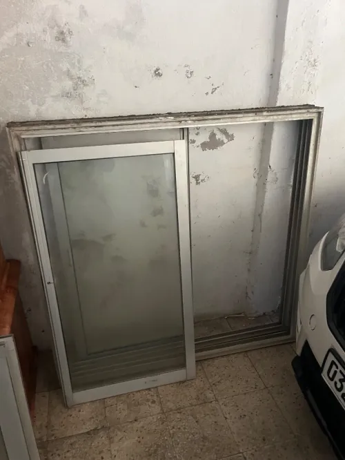 Fenetre a aluminium