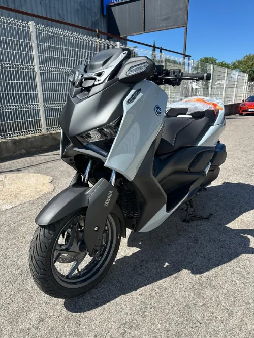 Yamaha Xmax 300 tech max 2025