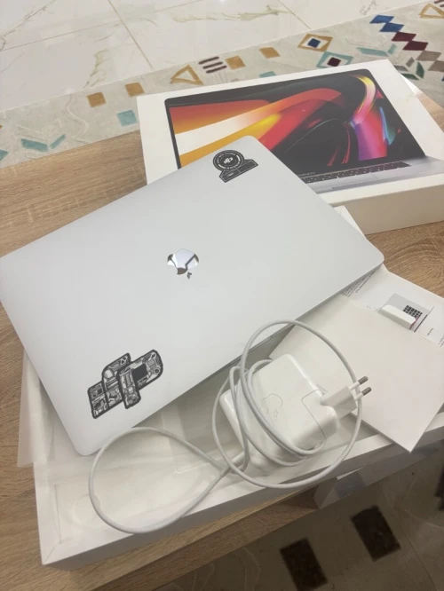 macbook pro i7 16 pouces