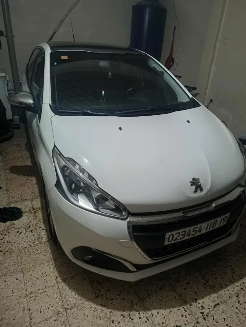 Peugeot 208 2018 Allure