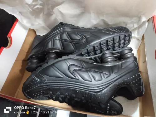 nike shox black black pointure 42 