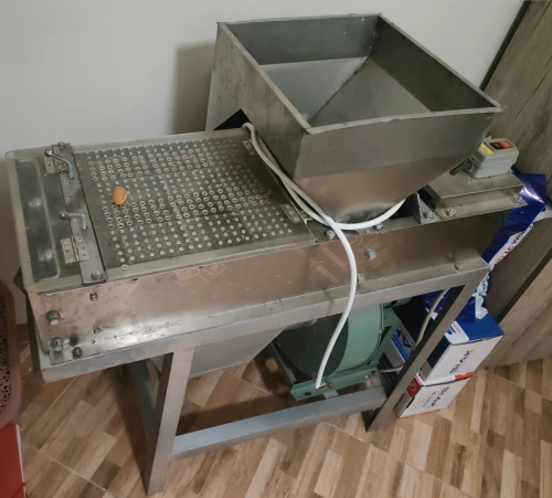Eplucheuse cacahuètes 150kg/heure  380V