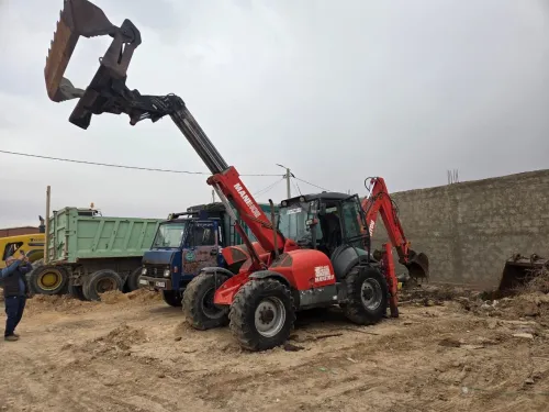 Manitou Retrochargeur 2005