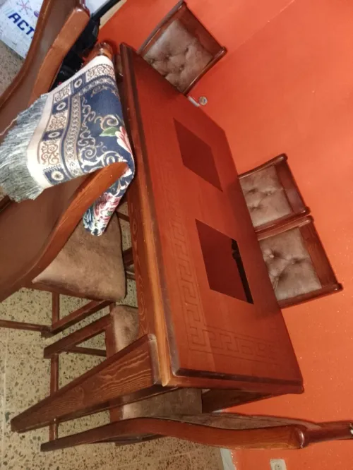 طاولة 6 كراسي