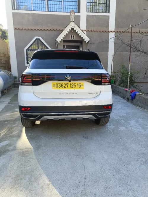 Volkswagen T-Cross 2025 R-line