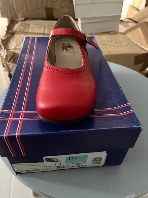 Chaussure marque anglaise top qualité ! Promo!