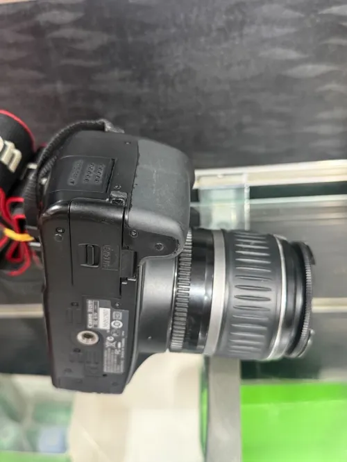 Canon 1000 D 