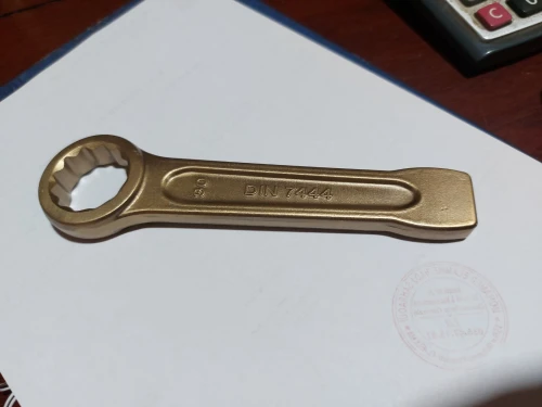Clé à frappé en bronze antidéflagrant
