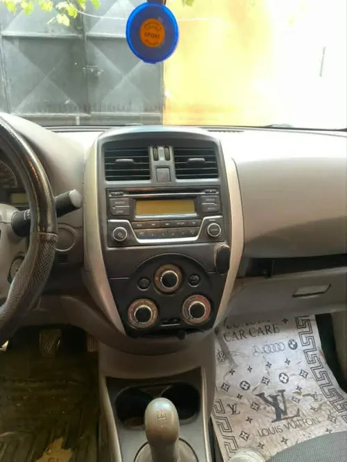 Nissan Sunny 2015 N17 TOUTE  OPTIONS