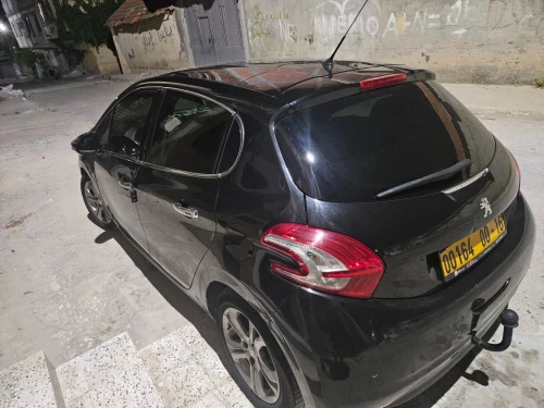 Peugeot 208 2015 Allure