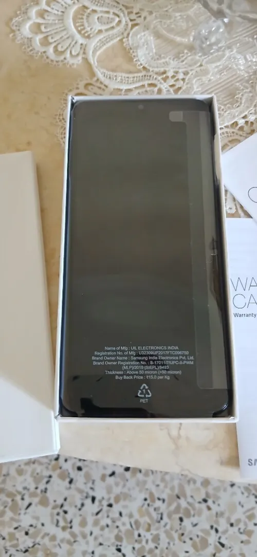 Samsung F 12