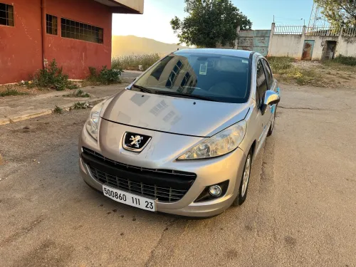 Peugeot 207 2011 Fennec