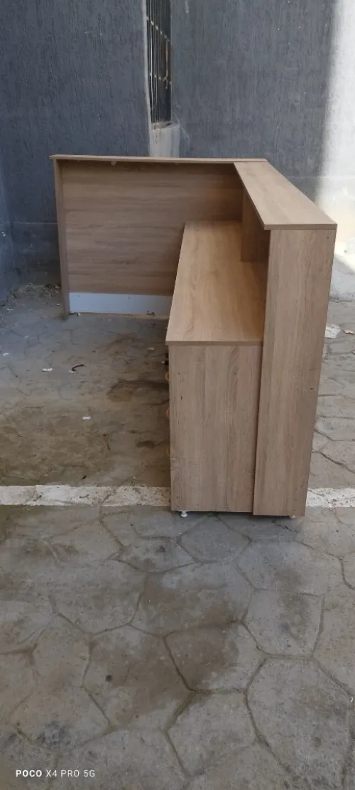 Comptoir de réception où magasin