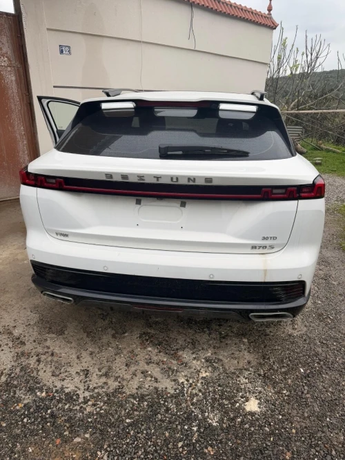 Bestune B70S 2025 luxury
