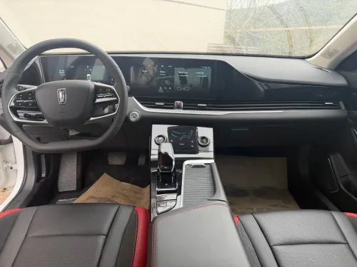 Bestune B70S 2025 luxury