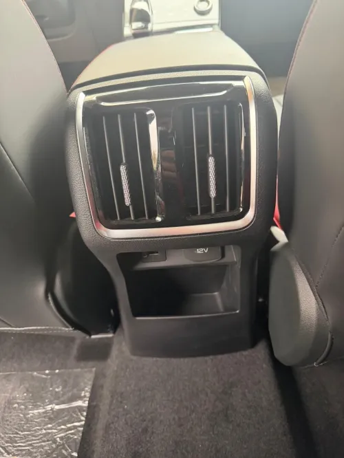 Bestune B70S 2025 luxury