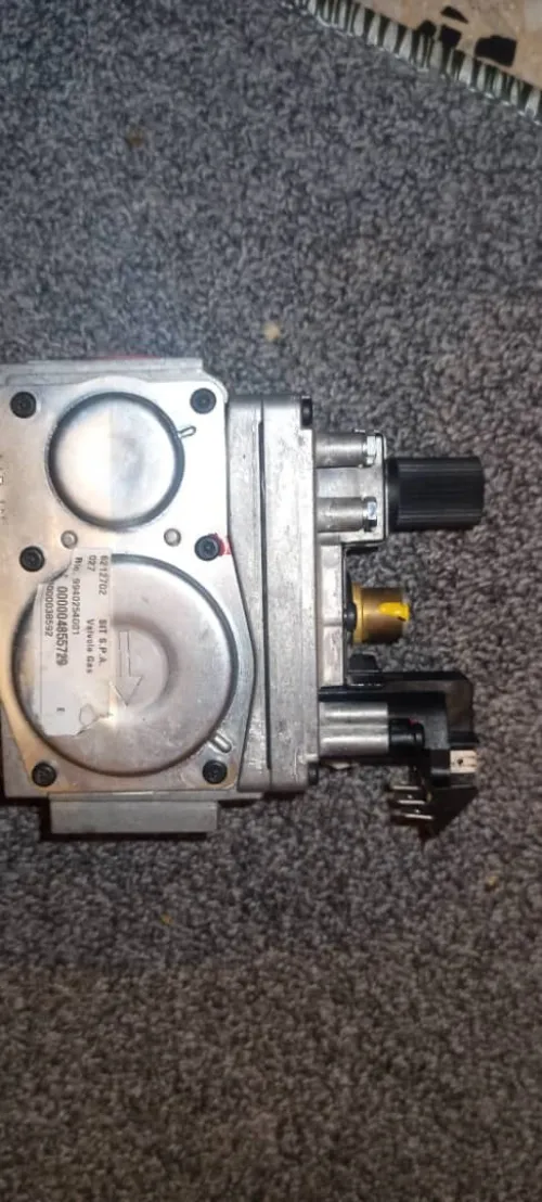 Bloc de gaz chaudière a socle Ferroli sony duval beretta