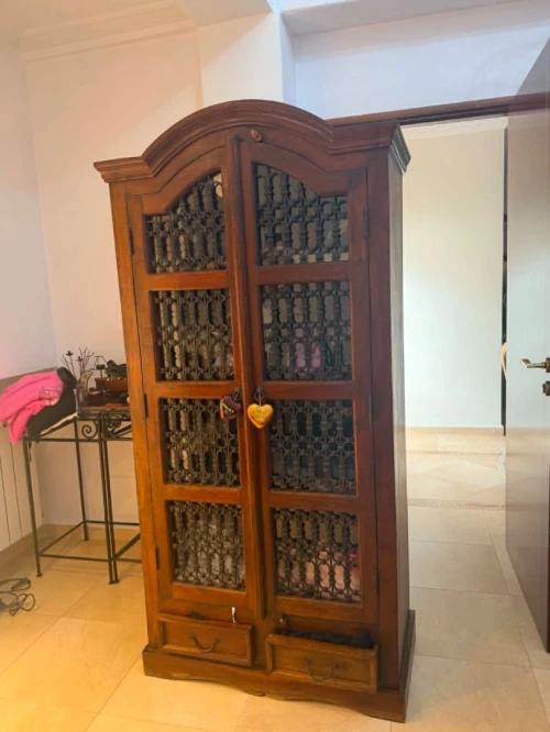 une armoire et deux tables nuit (bambou)