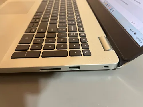 Dell Inspiron 3501 Intel Core i5 11 génération 16 Go RAM SSD 512 Go