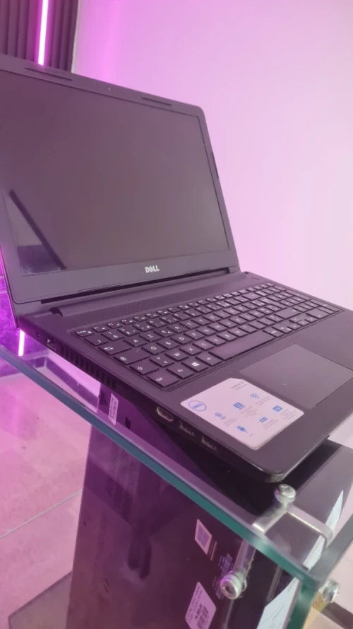 PC PORTABLE DELL INSPIRON 3000/ CPU I5 7200 2.5 GHz/ GPU AMD RADEON R5 M330/RAM 8GB/ SSD 256 GB/ ECRAN 15.6"/ 3x USB/ 1xHDMI/ 1xJACK 3.5/ 1x RJ45/ 1x PORT CARTE MEMOIRE SD - Utilisé