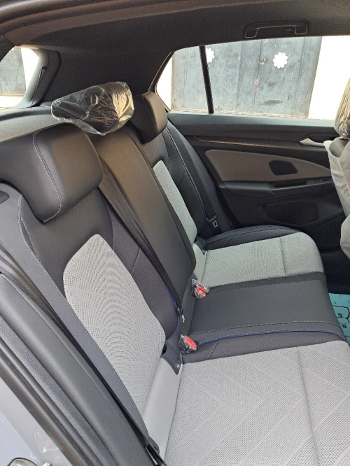 Volkswagen Golf 8 2025 R-Line