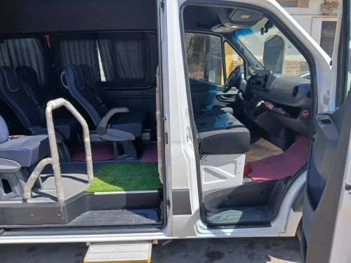 Location Van Mercedes Sprinter 15 places