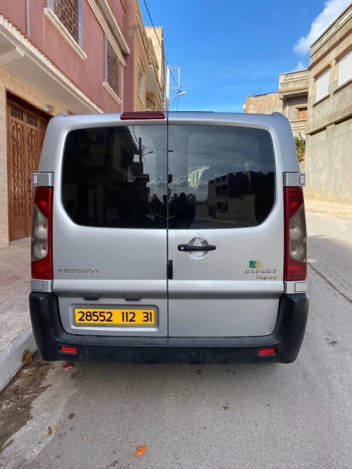 Location Mini Van