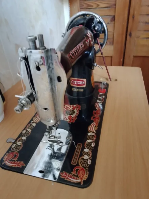 ماكنة خياطة Machine à coudre