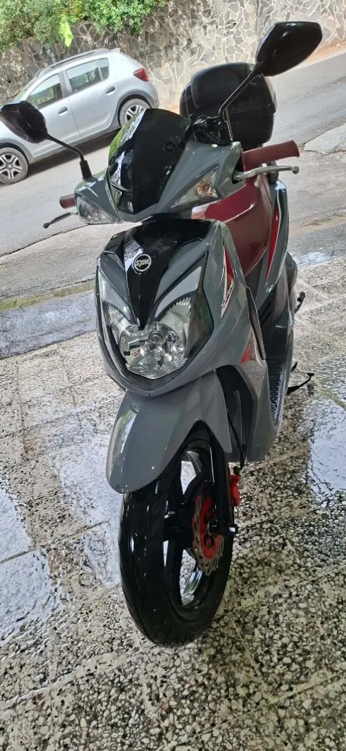Sym Sr 2025