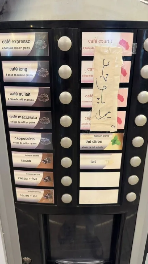   Distributeur Machine a Cafe necta 