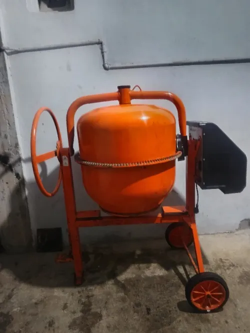 Betonnier électrique 220V Portugal 190L Très Bon état