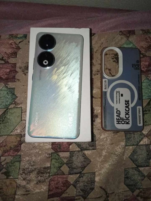 Honor 90