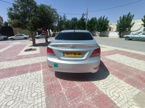 Hyundai Accent RB  4 portes 2012 Accent RB  4 portes