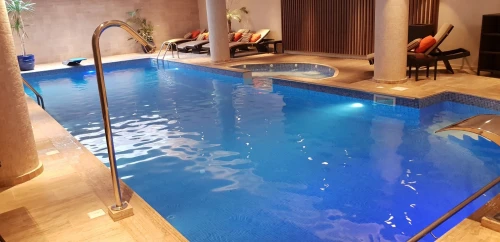CONSTRUCTEUR DE PISCINE