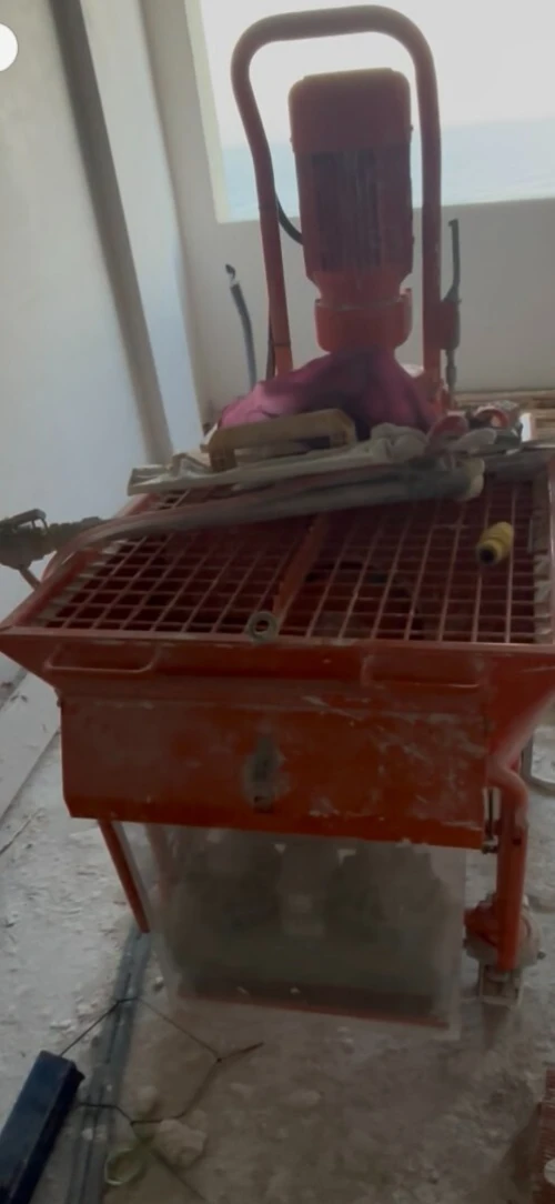 LOCATION MACHINE A PROJETER LE   MONOCOUCHE/PLATRE