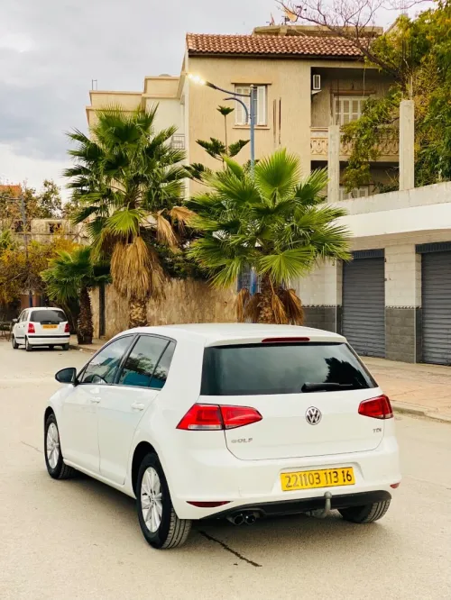 Volkswagen Golf 7 2013 Trend line