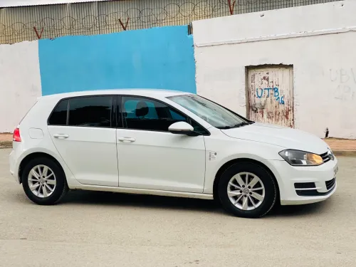 Volkswagen Golf 7 2013 Trend line
