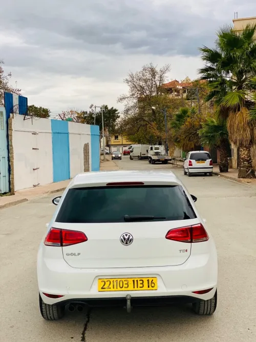 Volkswagen Golf 7 2013 Trend line