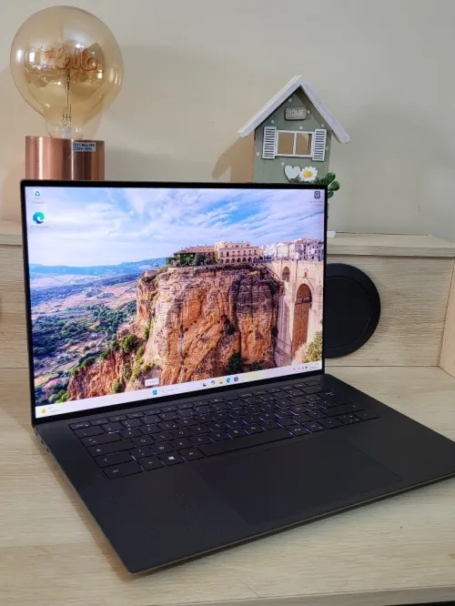 DELL PRECISION 5550 4K TACTILE | CORE i7-10850H | NVIDIA Quadro T1000 4GB | 32GB RAM | 1TB NVMe SSD