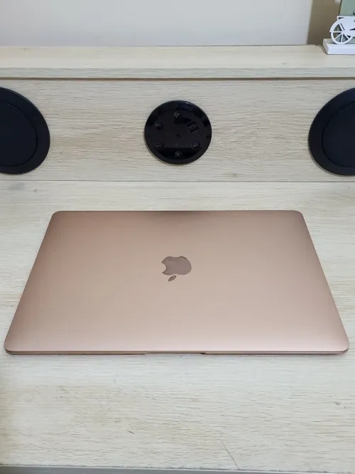 MacBook Air M1 2020 ROSE GOLD - CPU M1 8C - 8GB RAM - 512GB SSD - COMPTAGE DE CYCLES 114