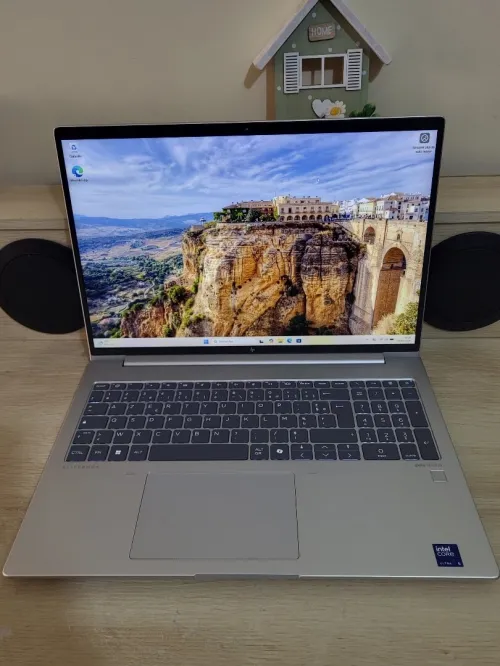 HP EliteBook 660 G11 16'' | CORE Ultra i5 125U | 16GB RAM | 512GB NVMe SSD | INTEL GRAPHICS