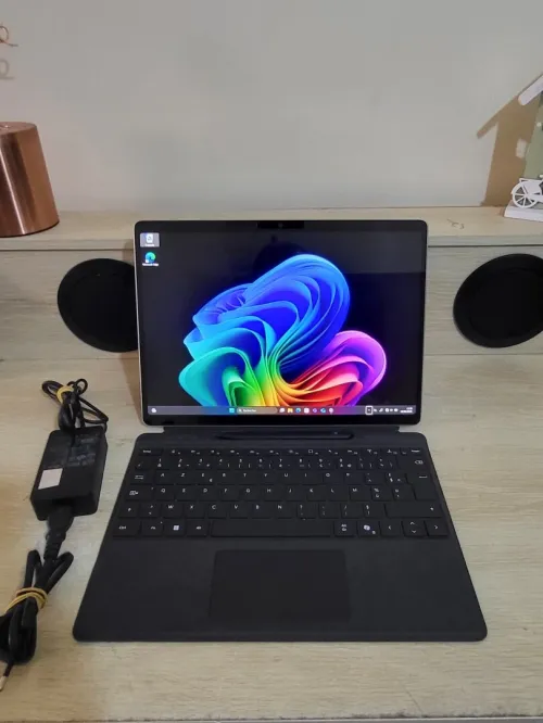 AI Microsoft Surface Pro 11 Copilot+ | OLED 2.8K 13" Tactile 120 Hz | INTEL CORE Ultra 5 236V | 16GB RAM | 256GB RAM | Arc Graphics 130V 8GB | Platine Tablette | Hybride 2-en-1