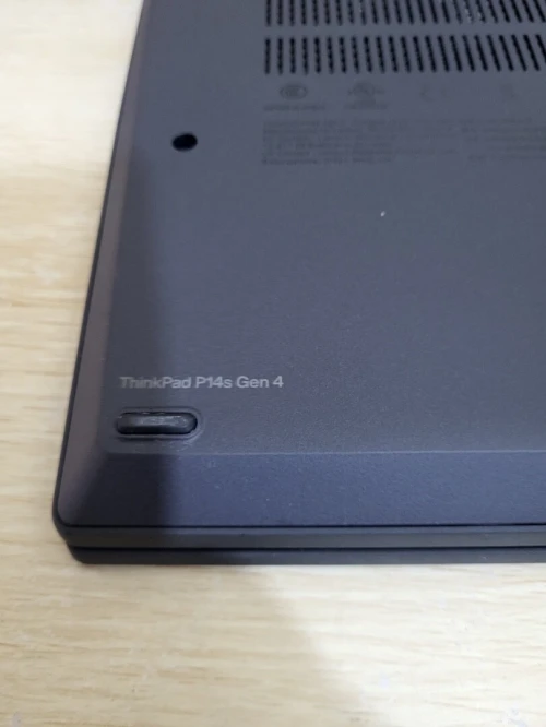ThinkPad P14S | CORE i7 1360P | NVIDIA RTX A500 4GB | 16GB RAM | 512GB SSD | WORKSTATION