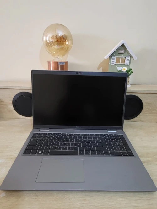 DELL PRECISION 3560 | CORE i5-1145G7 | 8GB RAM | 512GB NVMe SSD | INTEL IRIS XE 1GB GRAPHICS