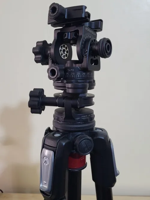 Manfrotto Trépied en fibre de carbone/magnésium 190CXPRO4 Trépied à 4 sections + Acratech Tête panoramique et inclinable avec QR, capacité de charge de 25 lb