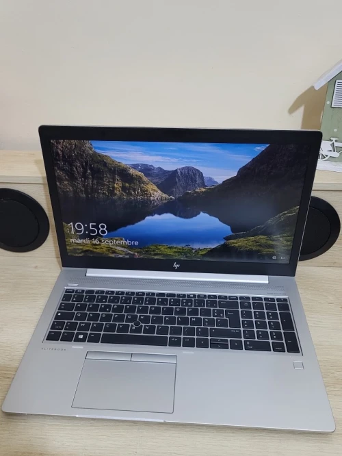 HP ELITEBOOK 755 G5 15.6'' FHD | RYZEN 7 PRO 2700U W | 16GB RAM | 512GB NVME SSD | AMD RADEON Vega
