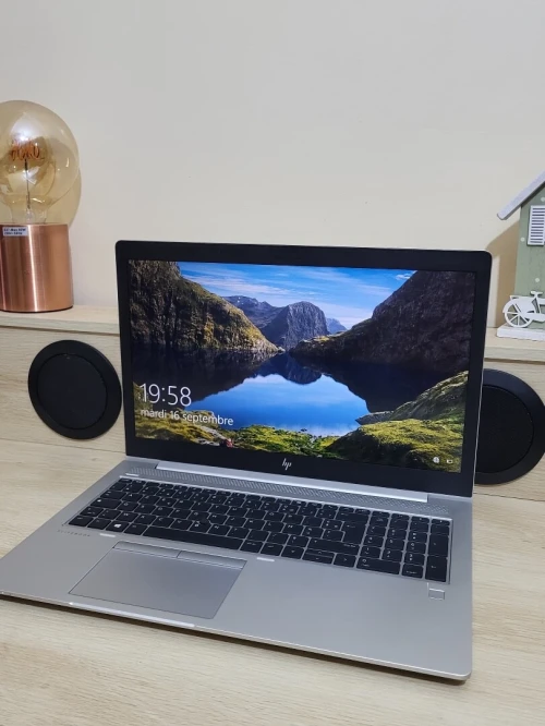 HP ELITEBOOK 755 G5 15.6'' FHD | RYZEN 7 PRO 2700U W | 16GB RAM | 512GB NVME SSD | AMD RADEON Vega
