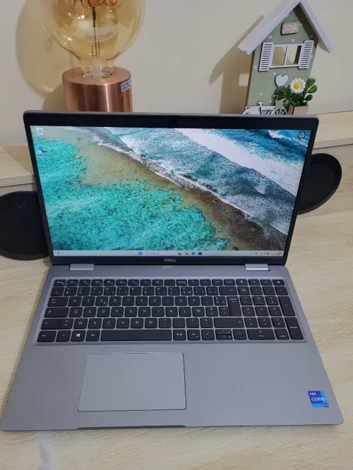DELL LATITUDE 5520 | INTEL CORE i7 1165G7 | 16GB RAM | 256GB SSD | INTEL Iris Xe